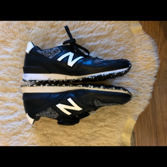 New Balance Grey Collection 696 Sneakers - Picture 6 of 7